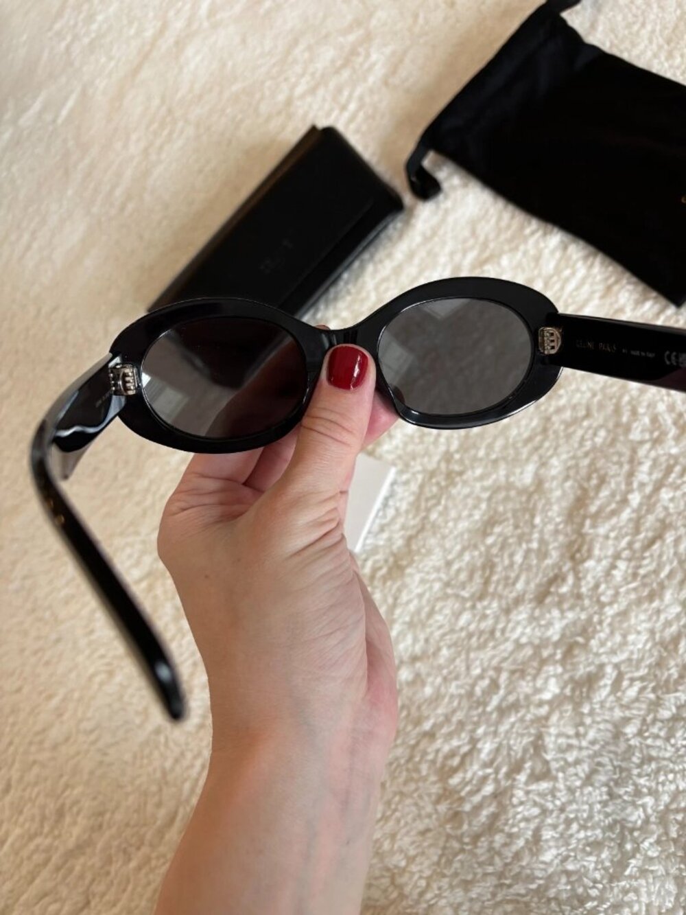 Celine Triomphe Oval Women Sunglasses CL40194U 01A Black Frame - Picture 2 of 10